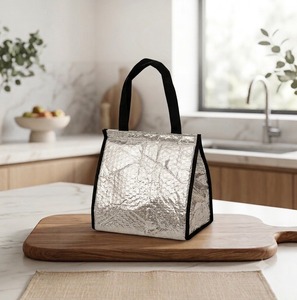 Bolsa Térmica Reutilizable con Cordón, Logotipo Personalizable, para Alimentos Calientes y Fríos - Product Image 1