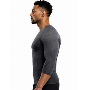 T-shirt de sport respirant et extensible pour homme, séchage rapide, personnalisable avec logo, idéal pour la course et l'entraînement, performance optimale - Product Image 4