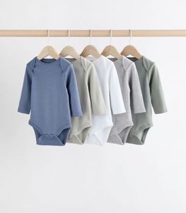 Combinaison bébé 95% bambou 5% élasthanne, confortable et extensible, indispensable pour nouveau-né - Product Image 1