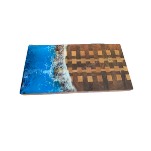 Planche à découper moderne en bois avec design océanique en résine bleue, finition miroir haute brillance, durable, décoration de cuisine - Product Image 3