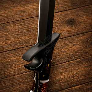 Cuchillo Bowie OEM Hecho a Mano con Recubrimiento en Polvo de Acero D2 de Grado Industrial, Garantía de 3 Años, para Caza y Camping, con Funda de Cuero y Resina Ergonómica - Product Image 3