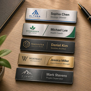 Badges d'identification métalliques personnalisés B2B en acier inoxydable avec support magnétique triple et gravure laser de précision pour hôtels et bureaux - Product Image 6