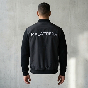 Chaqueta bomber ligera negra para hombre con mangas de punto, cierre de cremallera, estilo casual, personalizada, ropa de calle. - Product Image 2