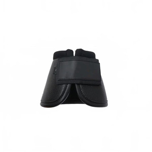 Protège-jambes en maille noire pour chevaux avec fermeture auto-agrippante - Product Image 5