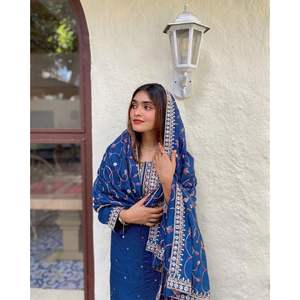 PANTALÓN SUPERIOR DE TRABAJO DE UNIFORME DE HOSPITAL CON BORDADO DE SEDA FANCY con DUPATTA AZUL MARINO - Product Image 3