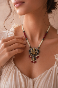 Collier vintage à perles grenat, pendentif en alliage de cuivre, bijoux de mariage pour femme, design à pompon plaqué bronze antique 18 - Product Image 1