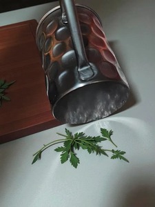 Mug en cuivre massif et authentique, martelé et avec intérieur en cuivre, style Moscow Mule, pour la consommation. - Product Image 4