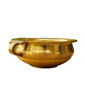 Oferta Especial: Cuenco Urli de Lujo en Latón con Acabado Dorado, Maceta Tradicional, el Más Vendido, Tendencia en Decoración Diwali, Atractivo Artículo de Regalo - Product Image 1