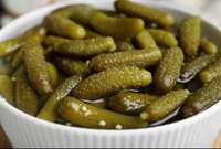Cornichons (Gherkins) en conserve de qualité supérieure, épicés, assaisonnés, aigre-doux, conservés dans du vinaigre, fournisseur en gros pour l'exportation