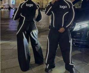 Conjunto de 2 piezas de chándal cortavientos para mujer, estilo casual, antiarrugas, de moda, superventas, precio económico, con personalización. - Product Image 1