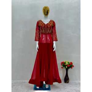 Conjuntos de Traje para Mujer de Diseñador, Top Hecho a Mano y Can Vas Patta con Adornos Intrincados - Product Image 2