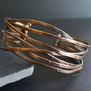 Bracelet manchette en cuivre, manchette minimaliste en fil métallique, simple, décontracté, élégant, bracelet de tous les jours, cadeau de bijoux idéal pour les jeunes femmes - Product Image 1