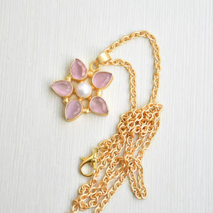 Ensemble de pendentifs unisexes pour enfants en laiton avec finition antique superposée, serti de pierres, bijoux de mode faits à la main, vente en gros pour l'exportation - Product Image 2