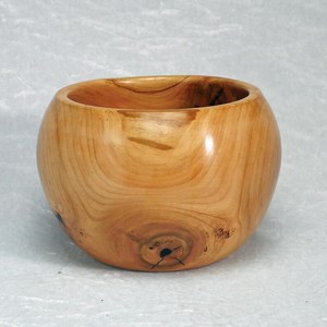 Wooden Yarn Bowl <b>Knitting</b> Bowl Prevent Entanglement Woolen Yarn Holder Solid Wood <b>Storage</b> Bowl Crochet Accessories Perfect Gift - Product Image 4