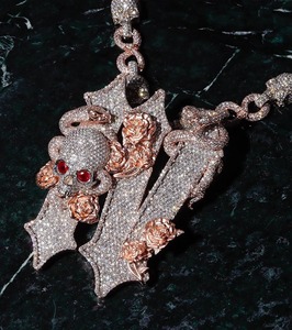 Colgante Personalizado con Letra 'N' con Incrustaciones de Diamantes, Motivos de Serpiente y Calavera, Engaste Personalizado, Colgante Hip Hop, Moissanita VVS1 D - Product Image 1