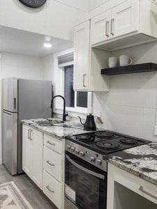 Loin de la maison LIVRAISON GRATUITE À TOUT LE MONDE - Product Image 4