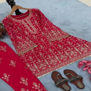 VASTRA COTTAGE Conjunto de Vestido Anarkali de Seda Chinon con Lentejuelas y Bordado, Pantalón y Dupatta Pesado, Traje de Fiesta - Product Image 3