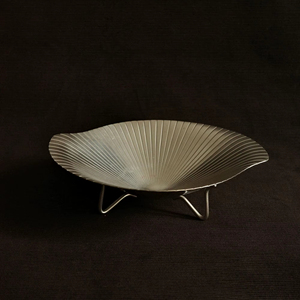 Bol décoratif en métal de qualité supérieure, idéal pour les pétales de fleurs, centre de table élégant pour la table à manger et la décoration de la maison, vente en gros depuis l'Inde - Product Image 1