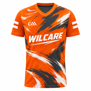 Maillot de sport personnalisé sublimé noir et rose, col en V, t-shirt d'équipe - Product Image 6