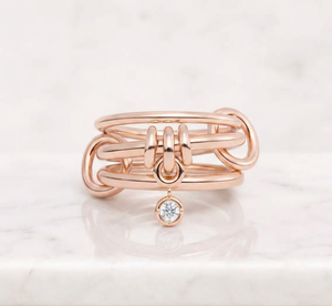 แหวนทองคำแท้ 14K แบบเชื่อมต่อกัน ประดับเพชรเลี้ยงในห้องปฏิบัติการ พร้อมสายทองสามเส้นเชื่อมต่อกัน สามารถซ้อนกันได้ - Product Image 6