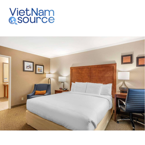 Muebles de dormitorio con panel de TV hechos en Vietnam para Comfort Inn: muebles de hotel de MDF/PVC elegantes de alta calidad con acabado resistente a los arañazos - Product Image 4