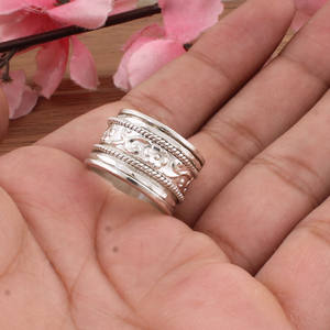 แหวนเงินแท้ 925 แบบหมุนได้ ทำมือ สไตล์โบโฮคลาสสิก ประดับพลอยเม็ดเดี่ยว เหมาะสำหรับงานแต่งงานและงานปาร์ตี้ - Product Image 1