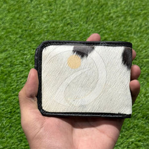 Cartera de Cuero de Vaca con Pelo, Hecha a Mano, Delgada, Tarjetero, Billetera Bifold de Cuero, Diseño Único - Product Image 1