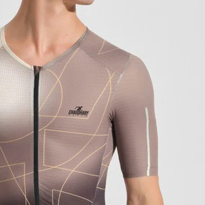 Traje ligero y cómodo de bajo precio, perfecto para viajes, senderismo y actividades al aire libre. - Product Image 4