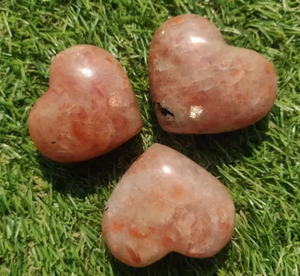 Ornement en cristal sculpté en forme de cœur en pierre de soleil naturelle, rose, pour la guérison et la décoration, cadeau - Product Image 5