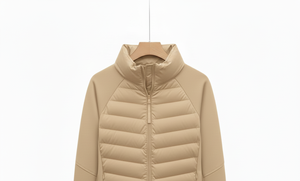 Veste matelassée pour femme, ajustable, pour un usage quotidien, matière douce et confortable, disponible en toutes tailles, avec logo personnalisé. - Product Image 3