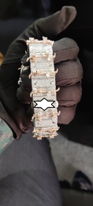 Reloj de lujo para hombre con diseño único, estilo hip hop, con diamantes de moissanita VVS, disponible a precio de mayorista. - Product Image 5