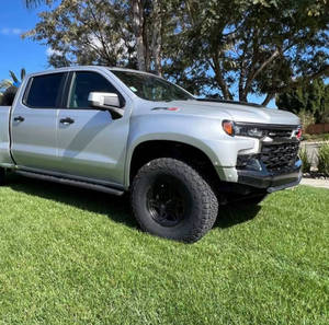 รถเชฟโรเลต ซิลเวอราโด 1500 ZR2 4x4 ปี 2023 สภาพใหม่ พร้อมขับขี่ทั้งพวงมาลัยขวาและซ้าย - Product Image 1