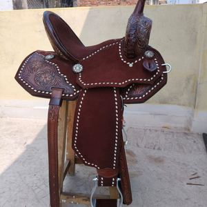 Silla de montar occidental de cuero artesanal premium con juego de accesorios |   Diseño Trabalado |   Equipo de Montar Duradero y Cómodo de Grado Profesional - Product Image 1