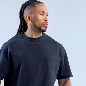 Camiseta Deportiva Extra Grande para Hombre con Logotipo Personalizado en la Parte Delantera, 100% Algodón, Color Negro Sólido, Casual, con Aberturas en los Brazos, Transpirable y de Secado Rápido - Product Image 6