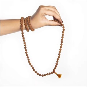 ลูกประคำรูดราคชาคุณภาพสูง 108 เม็ด สำหรับสวดมนต์ ทำสมาธิ โยคะ และการร้องมนต์ สำหรับขายส่งออก - Product Image 3