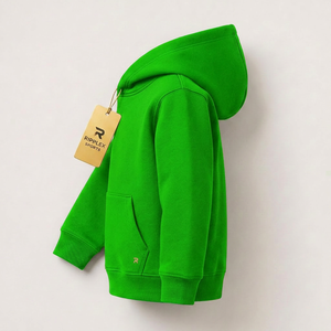 Sweat à capuche confortable pour enfants, offrant une chaleur douce, un tissu respirant et un style moderne pour les garçons, les filles et les enfants actifs en toutes saisons. - Product Image 3