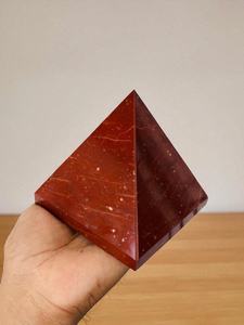 Pyramide massive en jaspe rouge poli, pierre de guérison pour la mise en terre, la vitalité, l'énergie, l'équilibre des chakras, décoration, 4 pouces - Product Image 5