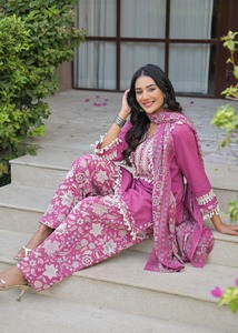 <b>Pink</b> Digital Print Farsi Design Cotton Women <b>Salwar</b> <b>Kameez</b> Set Dupatta 3/4 Sleeve Short Length Party Wear Pakistan Style Quick - Product Image 4