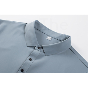 Camisa de Hombre de Popelina Azul Claro con Botones, Color Sólido, Estilo Casual Elegante, Tejido de Sarga - Product Image 5