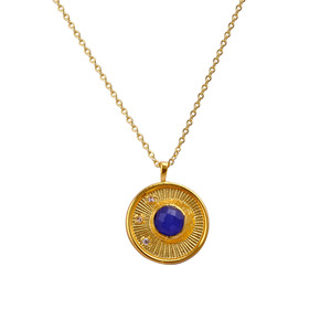 Collier pour femme El Joyero plaqué or 18 carats avec pierre précieuse en calcédoine bleue facettée, motif soleil tendance et chaîne filante - Product Image 1