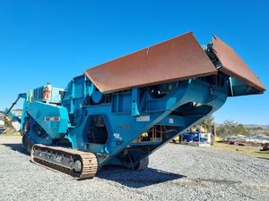 Concasseur à mâchoires Powerscreen Premiertrak 1180 avec boîte de vitesses à moteur pas à pas, haute capacité et faible coût d'entretien - Product Image 2