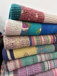 Colcha de Algodón Kantha con Parches, Cubrecama Indio Hecho a Mano, Colcha Boho Cosida a Mano, Manta de Algodón Tradicional Colorida - Product Image 2
