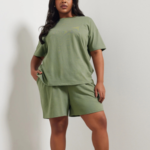 Conjunto Casual de 2 Piezas para Mujer de Alta Calidad, Camiseta y Pantalones Cortos, Logotipo Personalizado con Estampado Puff, Color Sólido, Conjunto de Verano - Product Image 4