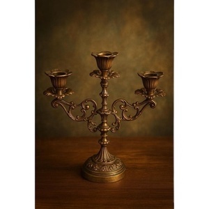 Support à bougie en métal, porte-bougie pour l'éclairage et la décoration de la maison, ensemble élégant avec finition antique, porte-bougie décoratif - Product Image 1