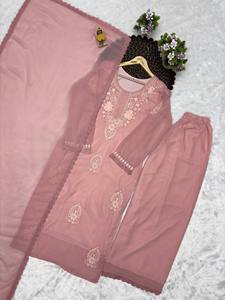 ชุดส่าหรีผ้าฝ้ายสีแดงเลือดหมูแบบดั้งเดิมสำหรับผู้หญิง พร้อมงานปัก ความยาวระดับข้อเท้า ทรงปกติ สไตล์อินเดีย-ปากีสถาน ชุดลำลอง - Product Image 3