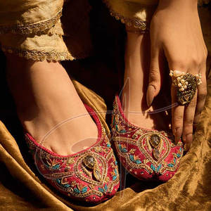 Precio Económico, Venta Directa de Fábrica, Khussa de Alta Calidad para Mujer, Nuevo Estilo, Antideslizante, de Gamuza y Terciopelo, con Suela Antideslizante - Product Image 5