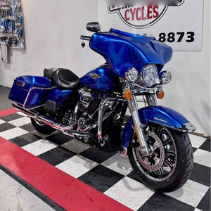 Motocyclette Custom Road King Cruiser d'occasion 2017, d'origine américaine, à vendre, longue autonomie, maniabilité fluide, performances premium - Product Image 1