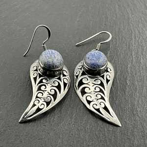 Boucles d'oreilles pendantes fantaisie en argent sterling et lapis-lazuli vintage, bijoux faits à la main avec pierres précieuses bleues, cadeau élégant pour femmes - Product Image 5