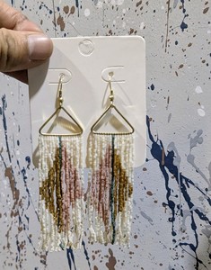 Boucles d'oreilles classiques en perles de rocaille papillon géométrique pour femme, design ethnique moderne, ensemble de bijoux tendance et audacieux pour soirée - Product Image 2