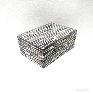 Caja de Joyería de Estilo Animal con Incrustaciones de Hueso Pulido Hecha a Mano para Decoración del Hogar por VINTAGE CRAFT - Product Image 4